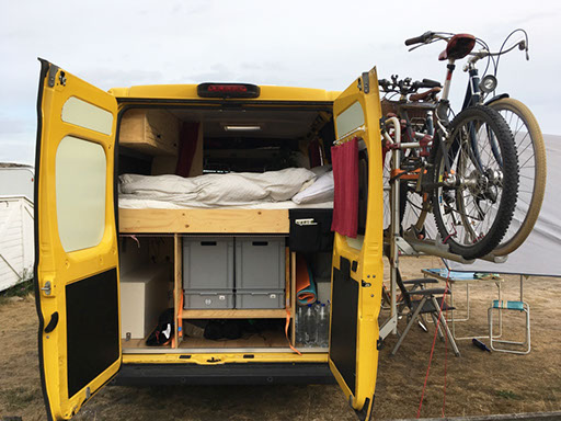 Innenarchitektur, Tiny, living, Transporter, kleiner Raum, Camper, Van, Camping, Ausbau, Schweiz, Reisen